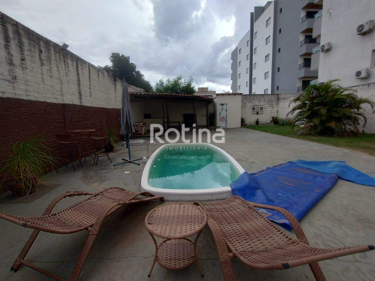 Casa para alugar, 3 quartos em Uberlândia no bairro Presidente Roosevelt no valor de R$ 2.800,00 - Rotina Imobiliária: 