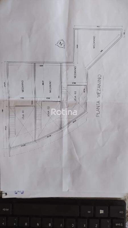 Área para alugar, em Uberlândia no bairro Jaraguá no valor de R$ 0,01 - Rotina Imobiliária: 