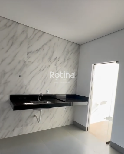 Casa à venda, 2 quartos em Uberlândia no bairro Novo Mundo no valor de R$ 420.000,00 - Rotina Imobiliária: 