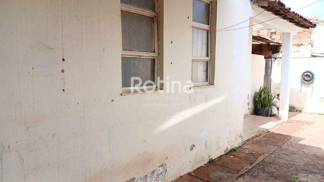 Casa para alugar, 3 quartos em Uberlândia no bairro Santa Luzia no valor de R$ 1.300,00 - Rotina Imobiliária: 