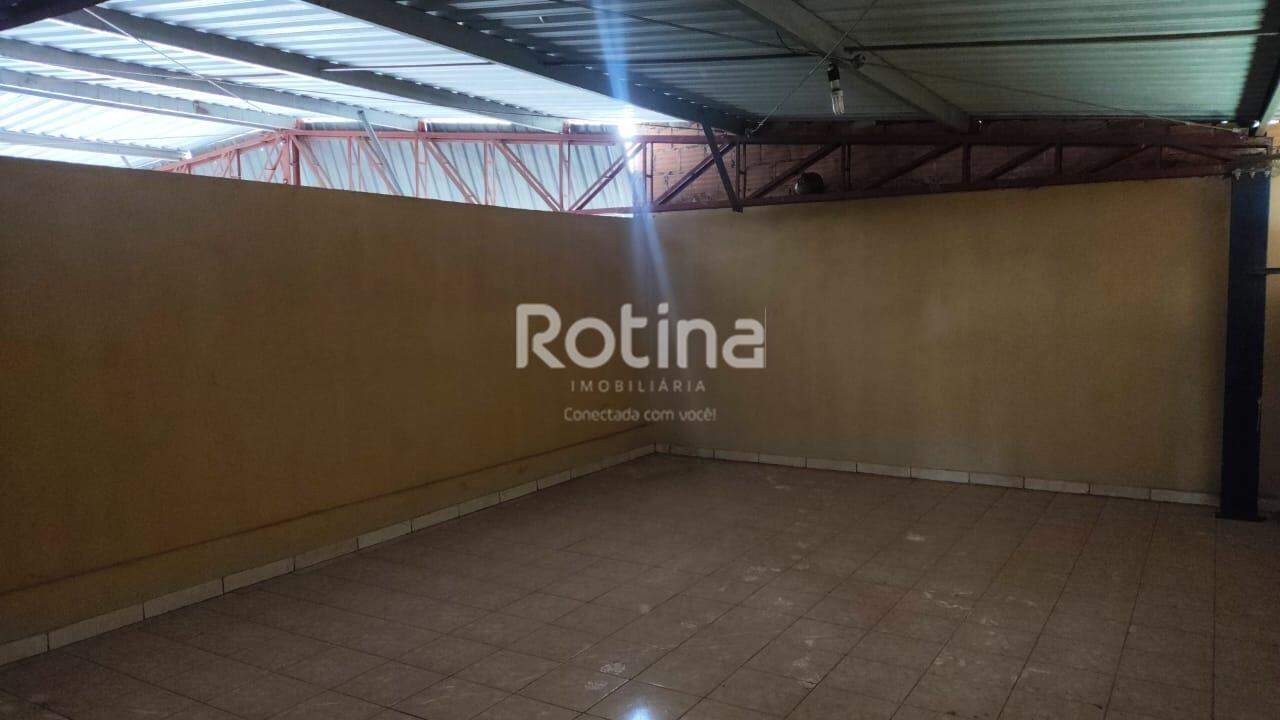 Galpão para alugar, em Uberlândia no bairro Chacaras Tubalina e Quartel no valor de R$ 8.000,00 - Rotina Imobiliária: 
