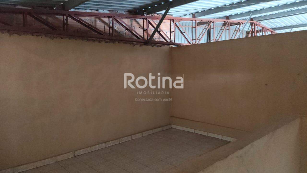 Galpão para alugar, em Uberlândia no bairro Chacaras Tubalina e Quartel no valor de R$ 8.000,00 - Rotina Imobiliária: 