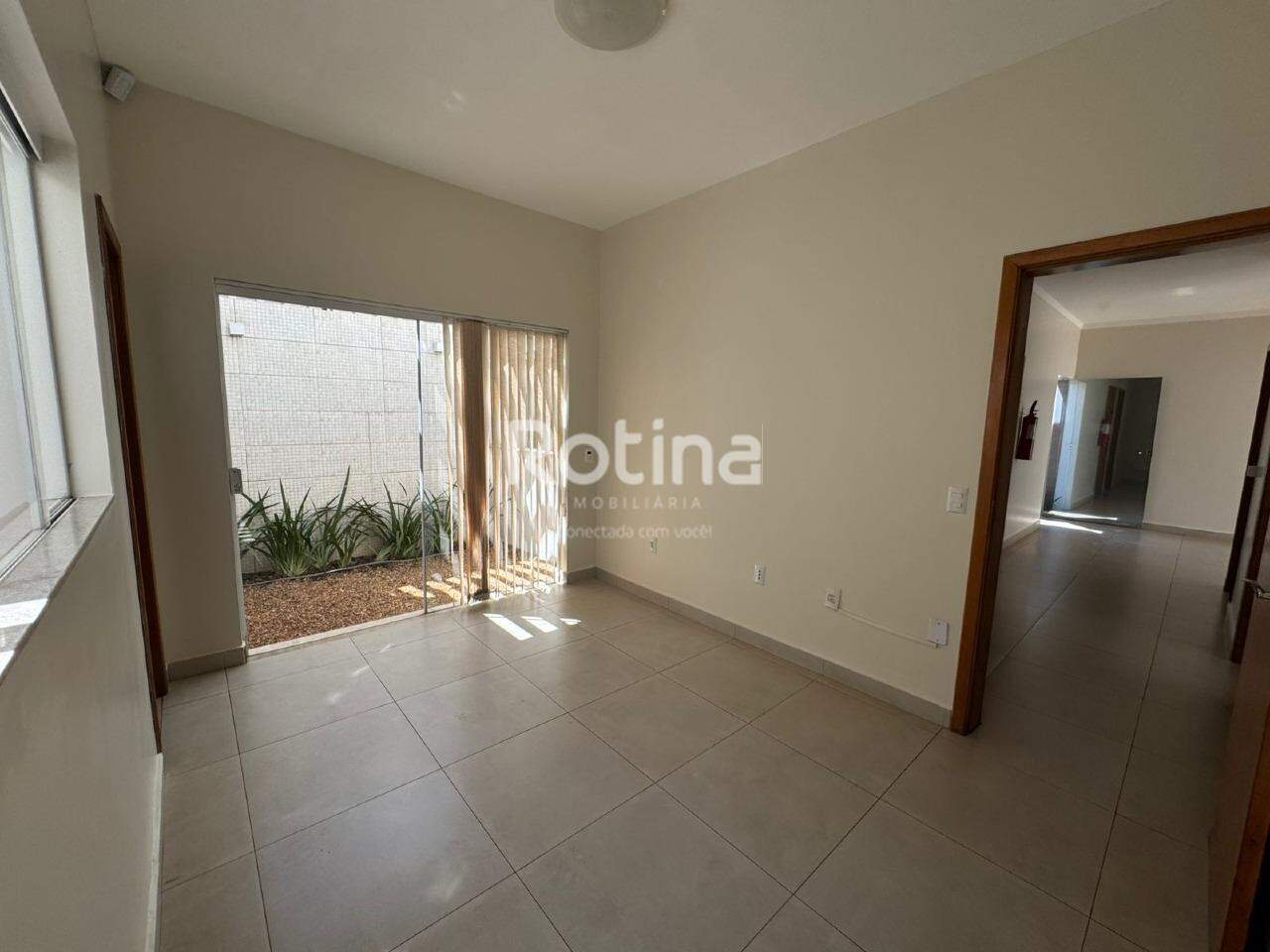 Comercial para alugar, em Uberlândia no bairro Cidade Jardim no valor de R$ 4.200,00 - Rotina Imobiliária: 