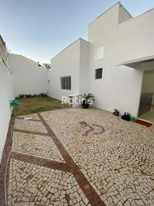 Comercial para alugar, em Uberlândia no bairro Cidade Jardim no valor de R$ 4.200,00 - Rotina Imobiliária: 