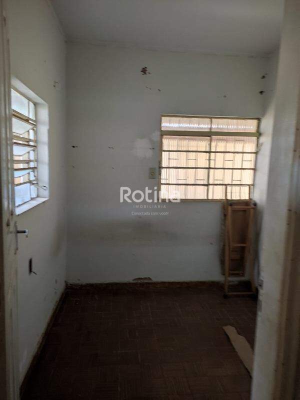 Colônia à venda, 2 quartos em Uberlândia no bairro Osvaldo Rezende no valor de R$ 430.000,00 - Rotina Imobiliária: 