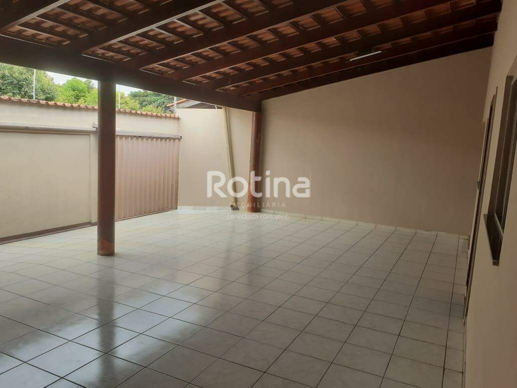 Casa para alugar, 3 quartos em Uberlândia no bairro Dona Zulmira no valor de R$ 3.500,00 - Rotina Imobiliária: 