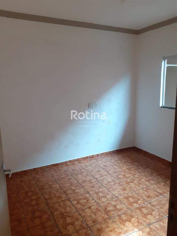 Casa para alugar, 3 quartos em Uberlândia no bairro Dona Zulmira no valor de R$ 3.500,00 - Rotina Imobiliária: 