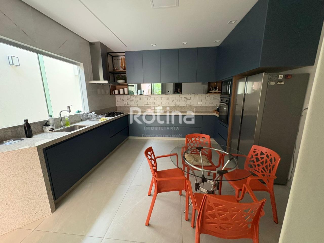 Casa à venda, 4 quartos em Uberlândia no bairro Cidade Jardim no valor de R$ 1.500.000,00 - Rotina Imobiliária: 