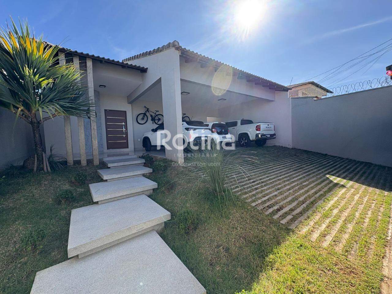 Casa à venda, 4 quartos em Uberlândia no bairro Cidade Jardim no valor de R$ 1.500.000,00 - Rotina Imobiliária: 