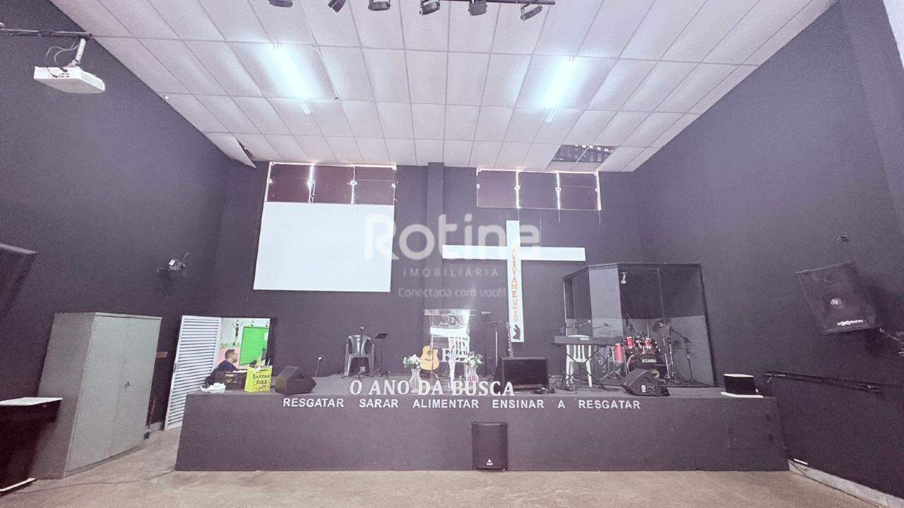 Galpão à venda, em Uberlândia no bairro Shopping Park no valor de R$ 900.000,00 - Rotina Imobiliária: 
