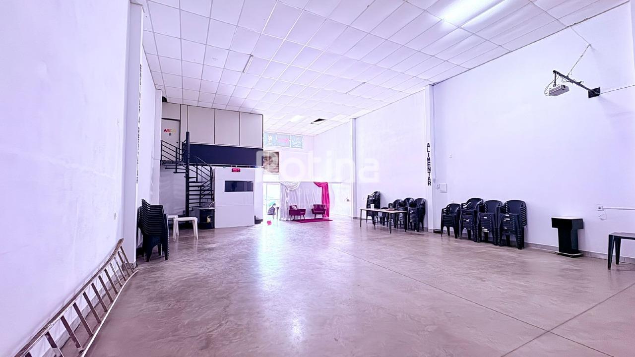Galpão à venda, em Uberlândia no bairro Shopping Park no valor de R$ 800.000,00 - Rotina Imobiliária: 