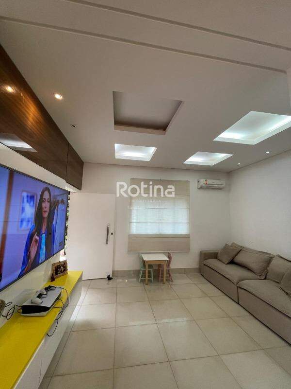 Casa à venda, 3 quartos em Uberlândia no bairro Granada no valor de R$ 830.000,00 - Rotina Imobiliária: 