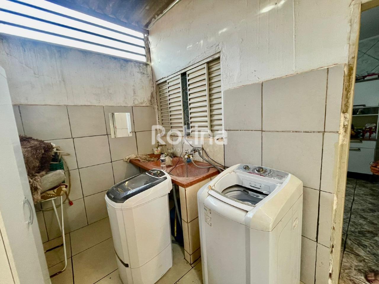 Terreno à venda, 5 quartos em Uberlândia no bairro São Jorge no valor de R$ 300.000,00 - Rotina Imobiliária: 