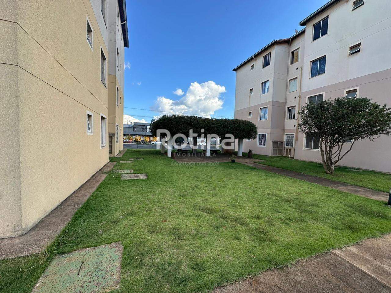 Apartamento à venda, 2 quartos em Uberlândia no bairro Novo Mundo no valor de R$ 210.000,00 - Rotina Imobiliária: 