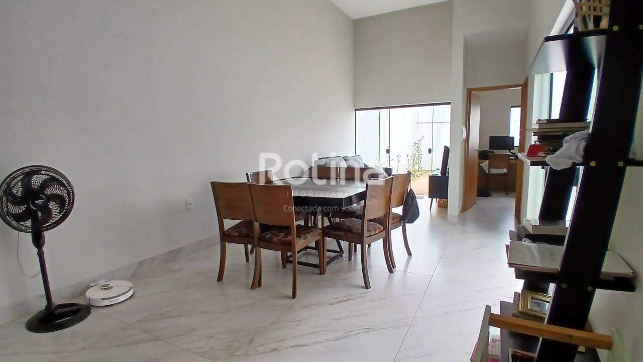 Casa para alugar, 3 quartos em Uberlândia no bairro Jardim Ipanema no valor de R$ 2.500,00 - Rotina Imobiliária: 