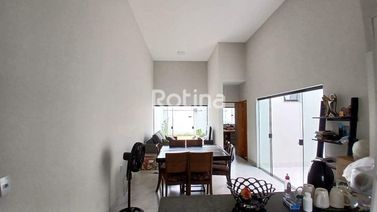 Casa para alugar, 3 quartos em Uberlândia no bairro Jardim Ipanema no valor de R$ 2.500,00 - Rotina Imobiliária: 