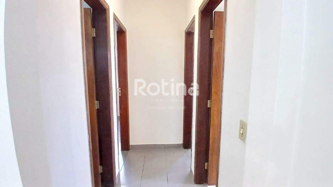 Apartamento para alugar, 3 quartos em Uberlândia no bairro Saraiva no valor de R$ 2.000,00 - Rotina Imobiliária: 