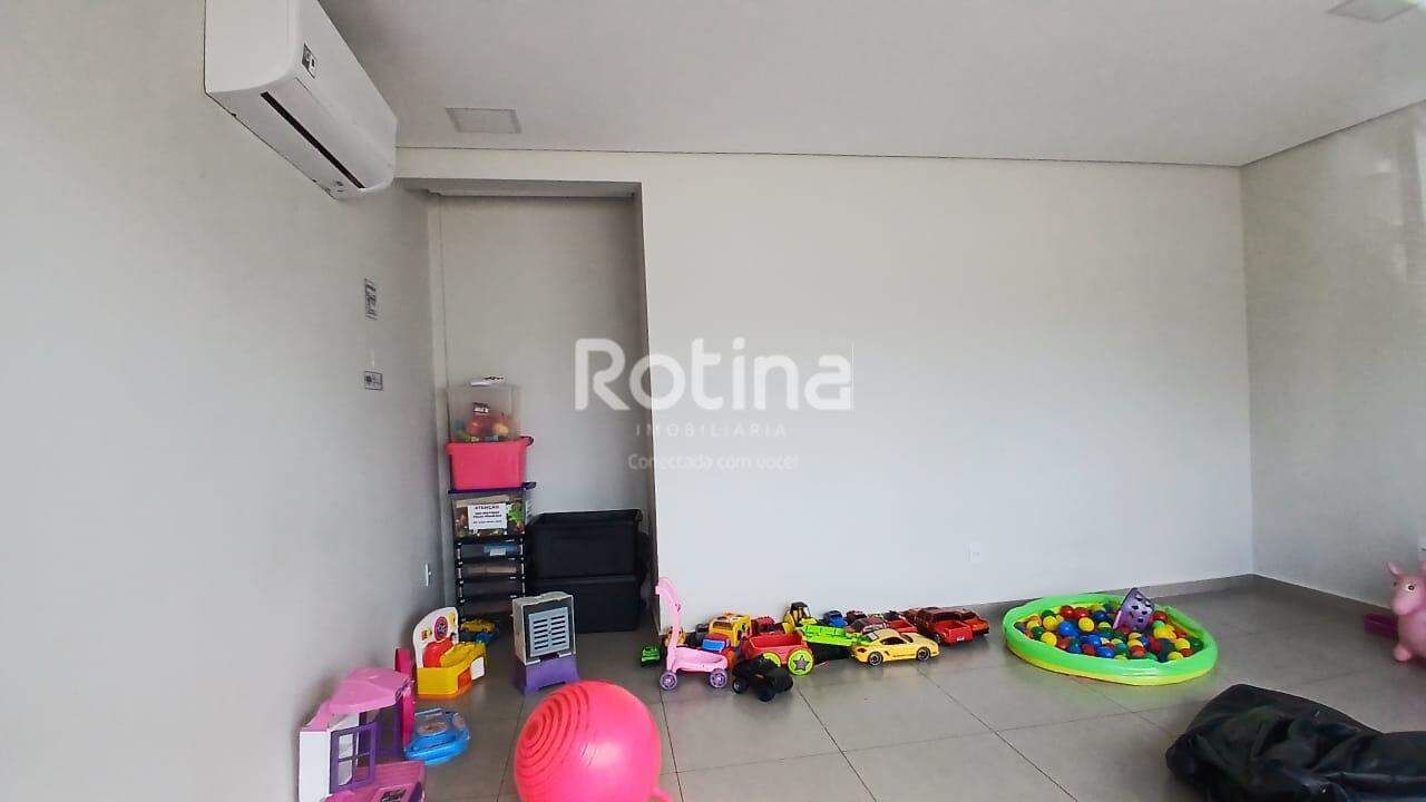 Casa Condomínio Fechado para alugar, 4 quartos em Uberlândia no bairro Cond. Casas Alto Paradiso no valor de R$ 6.000,00 - Rotina Imobiliária: 