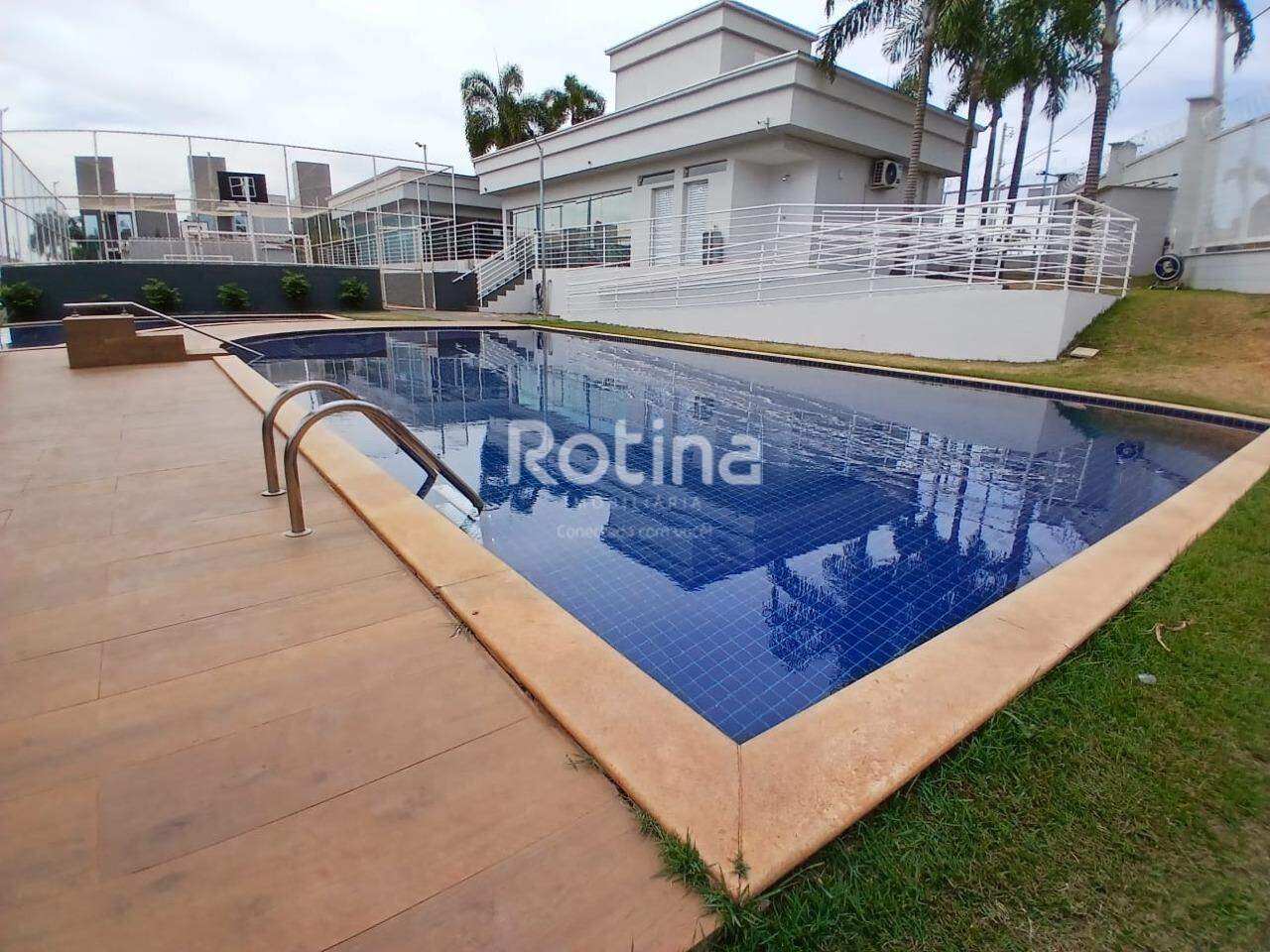 Casa Condomínio Fechado para alugar, 4 quartos em Uberlândia no bairro Cond. Casas Alto Paradiso no valor de R$ 5.500,00 - Rotina Imobiliária: 