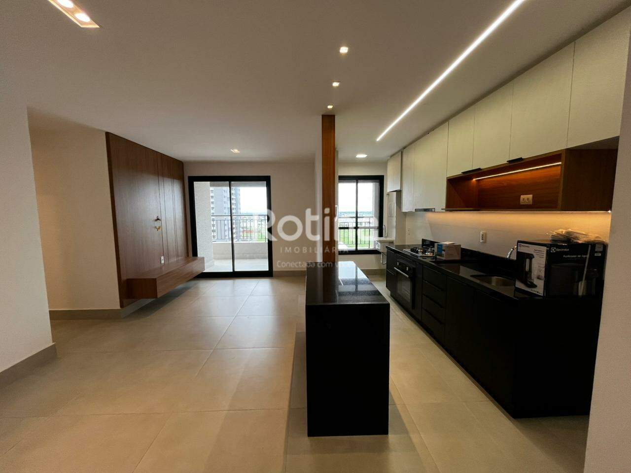 Apartamento para alugar, 3 quartos em Uberlândia no bairro Jardim Sul no valor de R$ 6.000,00 - Rotina Imobiliária: 