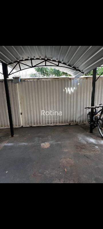 Casa para alugar, 2 quartos em Uberlândia no bairro Shopping Park no valor de R$ 1.400,00 - Rotina Imobiliária: 