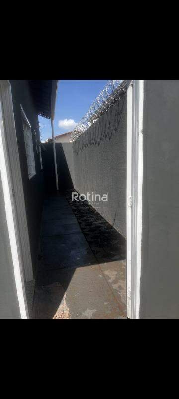 Casa para alugar, 2 quartos em Uberlândia no bairro Shopping Park no valor de R$ 1.400,00 - Rotina Imobiliária: 