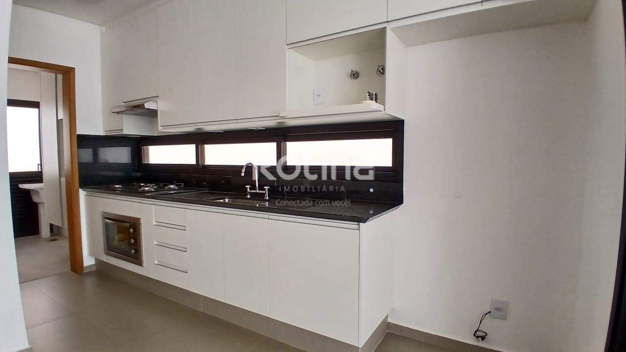 Casa para alugar, 3 quartos em Uberlândia no bairro Jardim Karaíba no valor de R$ 5.800,00 - Rotina Imobiliária: 