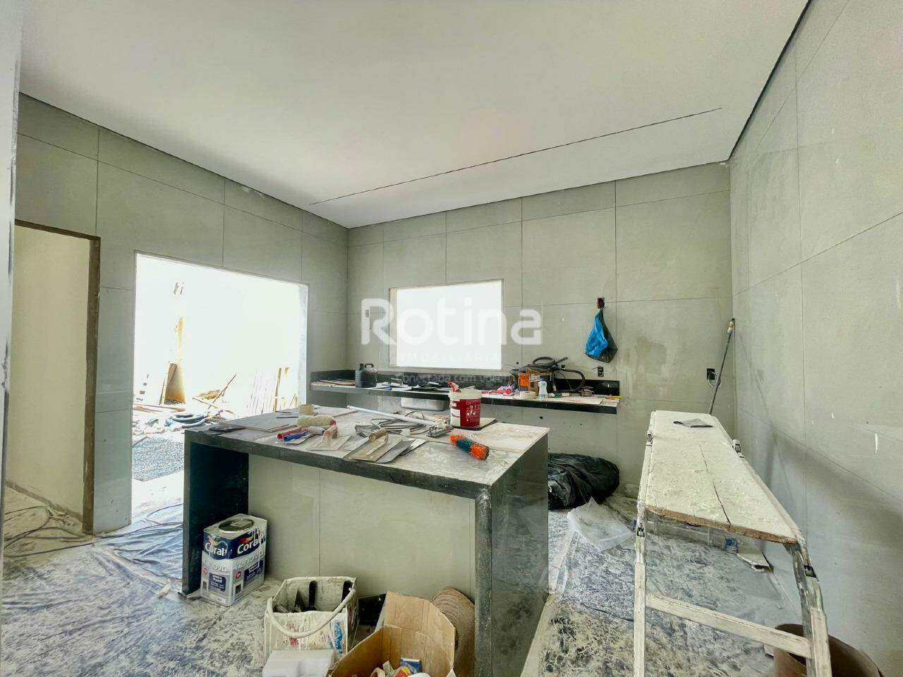 Casa à venda, 3 quartos em Uberlândia no bairro Santa Rosa no valor de R$ 950.000,00 - Rotina Imobiliária: 