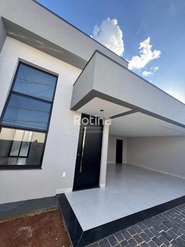 Casa à venda, 3 quartos em Uberlândia no bairro Santa Rosa no valor de R$ 950.000,00 - Rotina Imobiliária: 