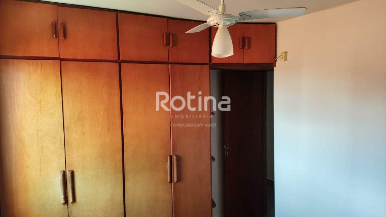 Apartamento para alugar, 3 quartos em Uberlândia no bairro Martins no valor de R$ 2.100,00 - Rotina Imobiliária: 