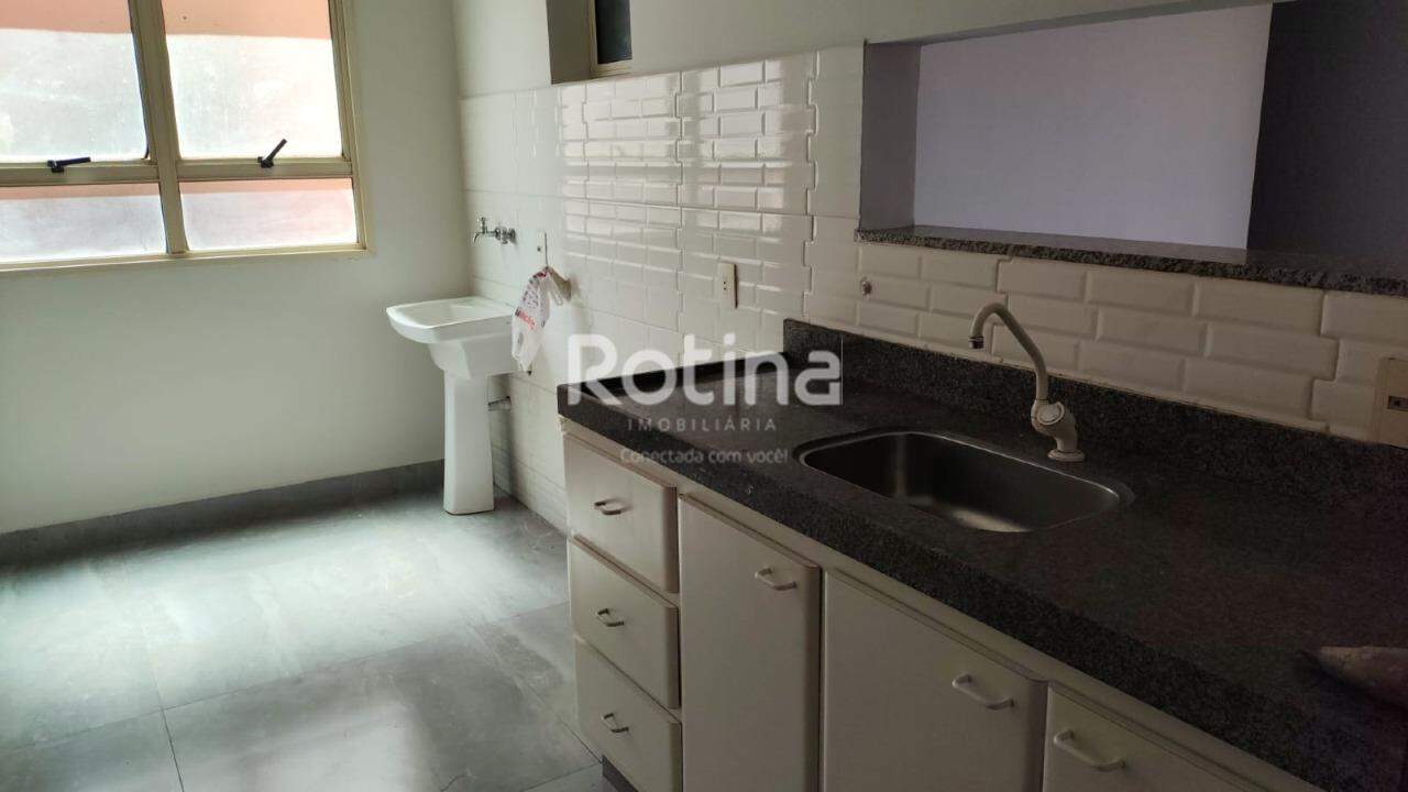 Apartamento para alugar, 3 quartos em Uberlândia no bairro Martins no valor de R$ 2.100,00 - Rotina Imobiliária: 
