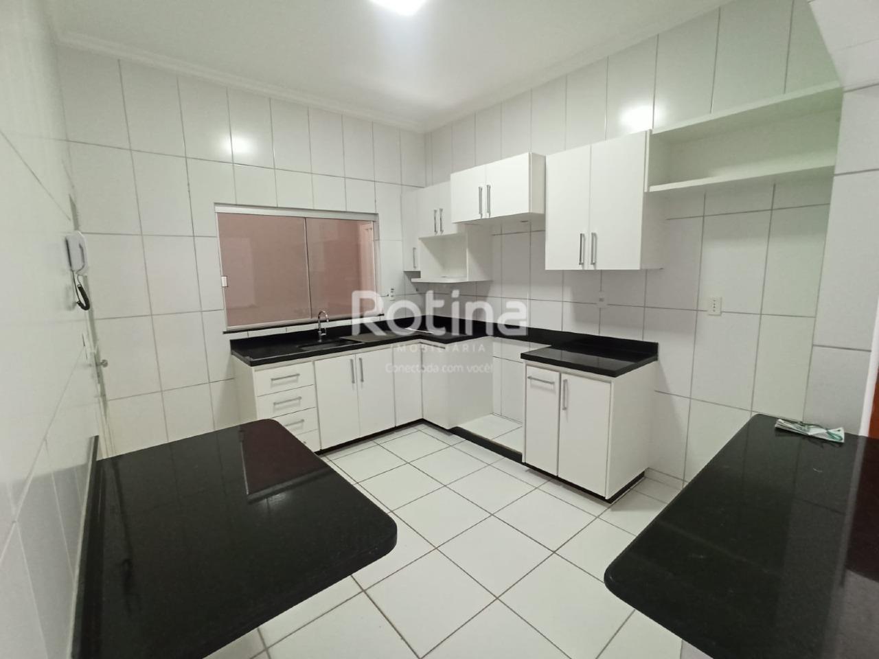 Casa para alugar, 3 quartos em Uberlândia no bairro Granada no valor de R$ 4.000,00 - Rotina Imobiliária: 