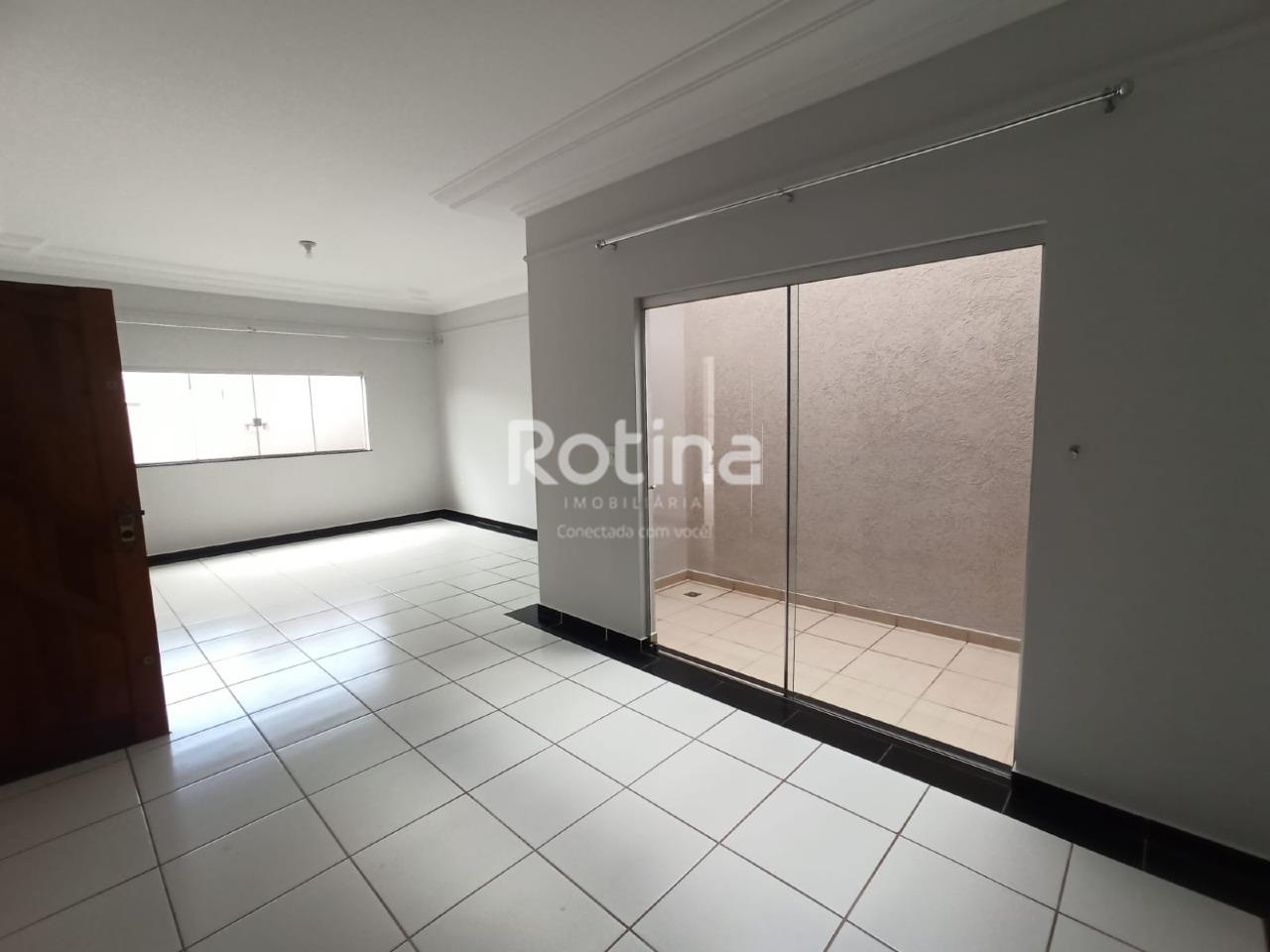 Casa para alugar, 3 quartos em Uberlândia no bairro Granada no valor de R$ 4.000,00 - Rotina Imobiliária: 