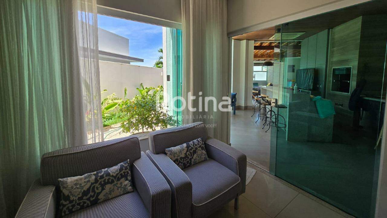 Casa Condomínio Fechado à venda, 5 quartos em Uberlândia no bairro Aclimação no valor de R$ 1.790.000,00 - Rotina Imobiliária: 
