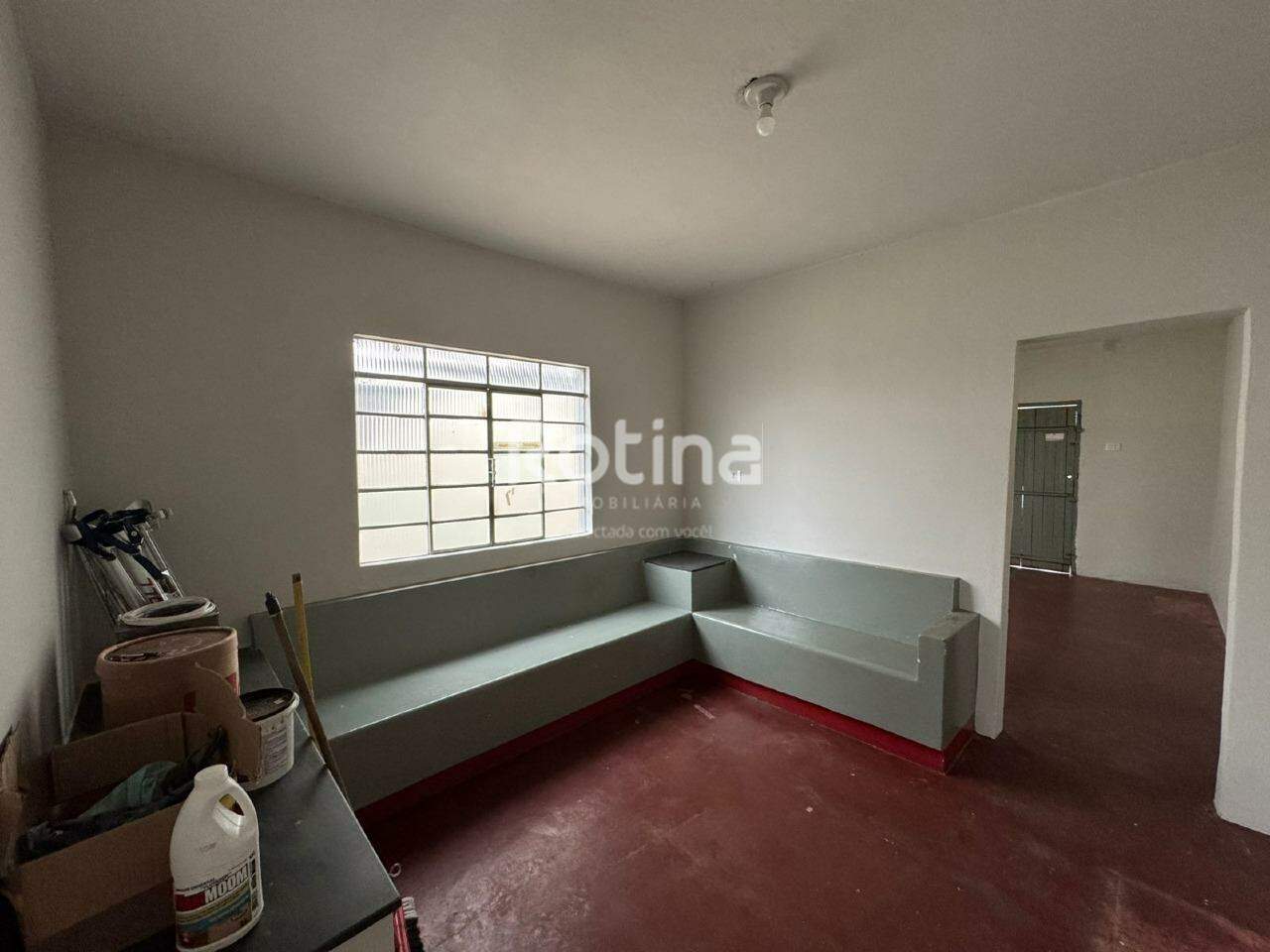 Casa para alugar, 3 quartos em Uberlândia no bairro Saraiva no valor de R$ 1.600,00 - Rotina Imobiliária: 