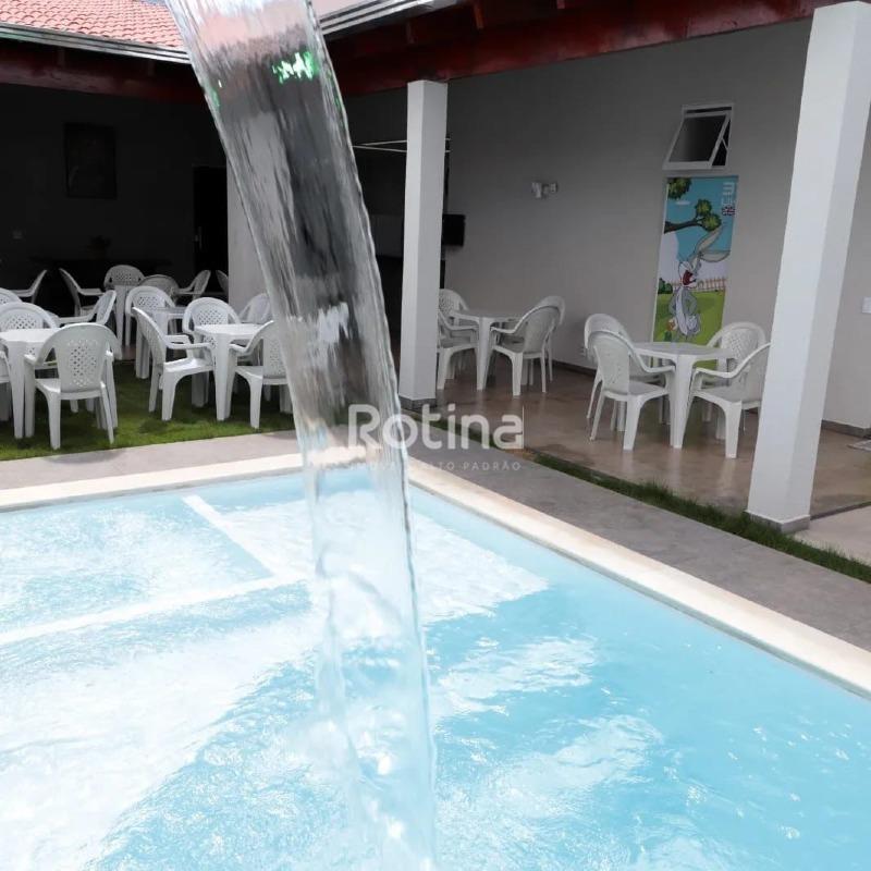 Casa Comercial à venda, 2 quartos em Uberlândia no bairro Loteamento Portal do Vale II no valor de R$ 800.000,00 - Rotina Imobiliária: 