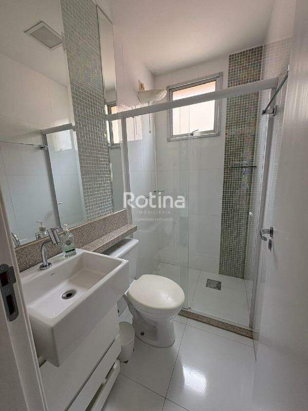 Apartamento à venda, 3 quartos em Uberlândia no bairro Chacaras Tubalina e Quartel no valor de R$ 300.000,00 - Rotina Imobiliária: 