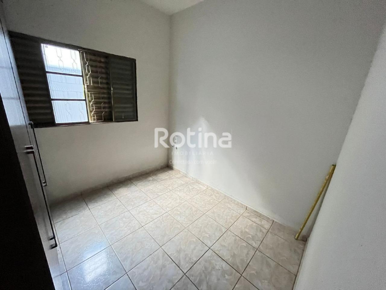 Casa para alugar, 3 quartos em Uberlândia no bairro Planalto no valor de R$ 2.300,00 - Rotina Imobiliária: 
