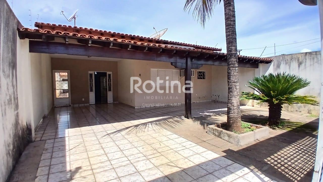 Casa para alugar, 3 quartos em Uberlândia no bairro São Jorge no valor de R$ 2.600,00 - Rotina Imobiliária: 
