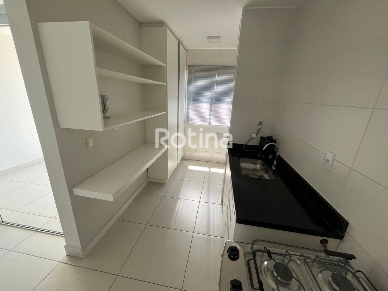 Apartamento para alugar, 3 quartos em Uberlândia no bairro Patrimônio no valor de R$ 2.850,00 - Rotina Imobiliária: 