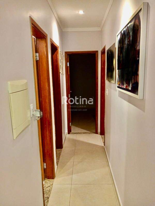 Casa à venda, 3 quartos em Uberlândia no bairro Jardim Holanda no valor de R$ 630.000,00 - Rotina Imobiliária: 