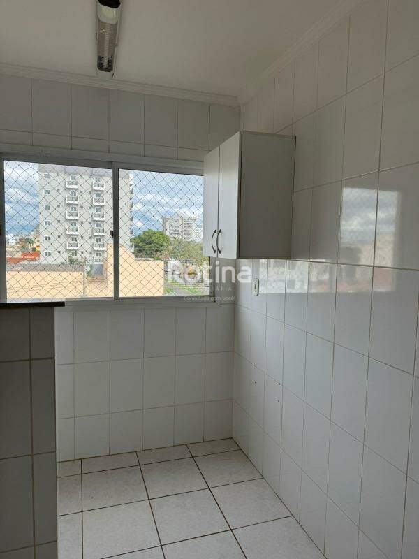 Apartamento à venda, em Uberlândia no bairro Santa Mônica no valor de R$ 270.000,00 - Rotina Imobiliária: 