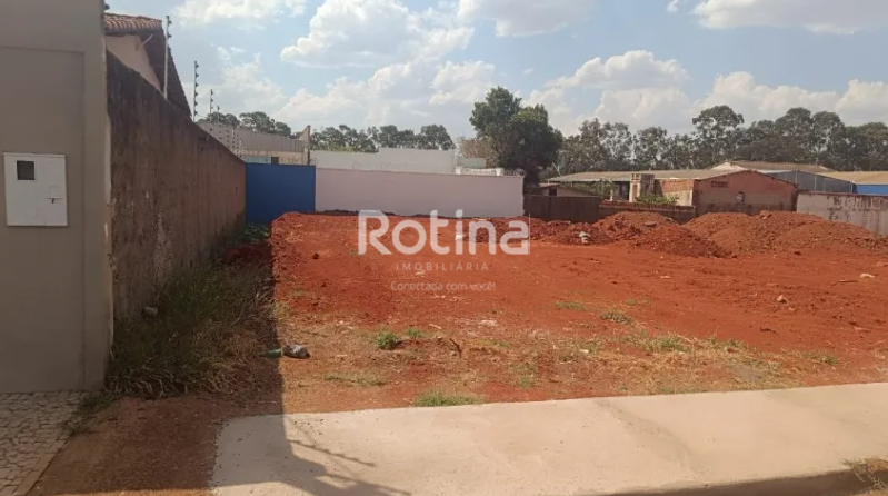 Terreno à venda, em Uberlândia no bairro Santa Mônica no valor de R$ 410.000,00 - Rotina Imobiliária: 