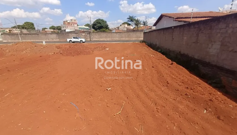 Terreno à venda, em Uberlândia no bairro Santa Mônica no valor de R$ 410.000,00 - Rotina Imobiliária: 