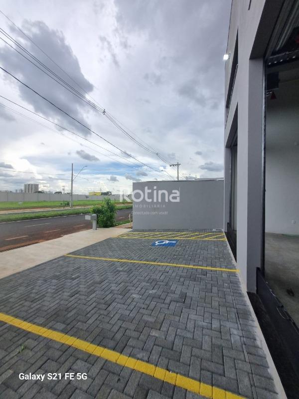Galpão para alugar, em Uberlândia no bairro Grand Ville no valor de R$ 10.000,00 - Rotina Imobiliária: 