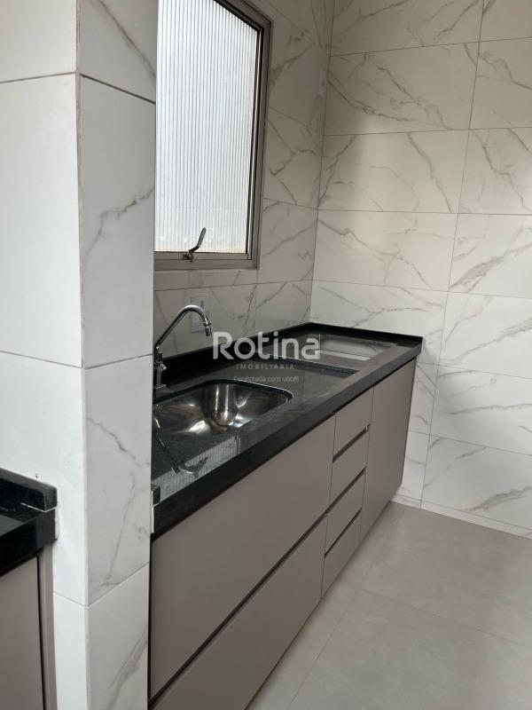 Casa para alugar, 3 quartos em Uberlândia no bairro Santa Mônica no valor de R$ 4.900,00 - Rotina Imobiliária: 