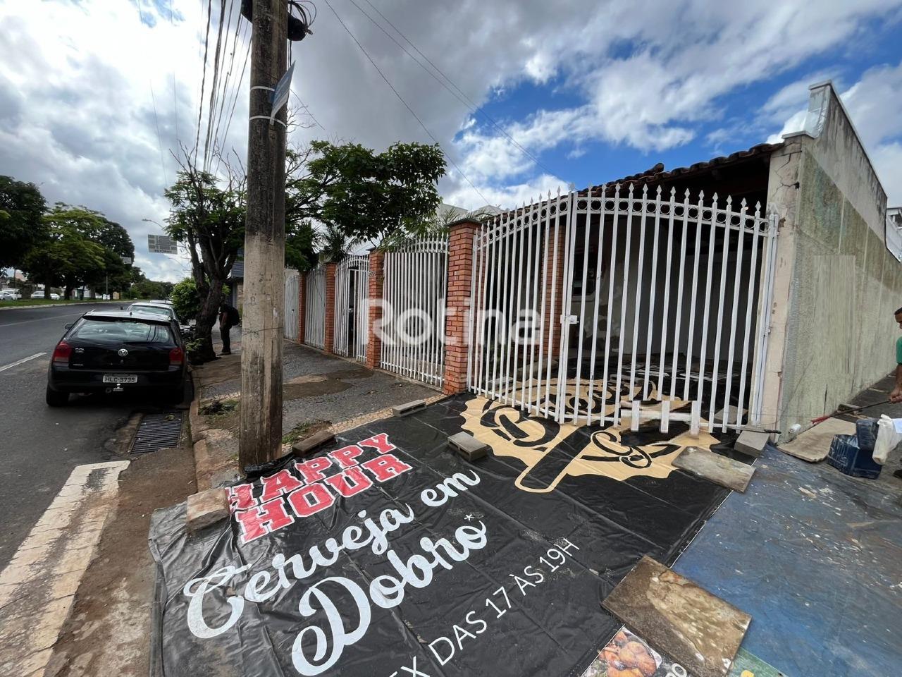 Casa para alugar, 3 quartos em Uberlândia no bairro Santa Mônica no valor de R$ 4.900,00 - Rotina Imobiliária: 