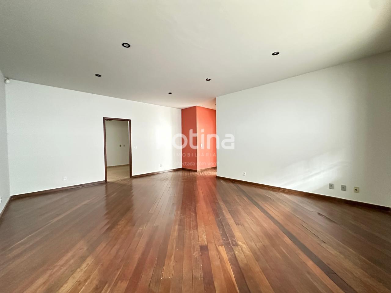 Casa à venda, 4 quartos em Uberlândia no bairro Jardim Finotti no valor de R$ 820.000,00 - Rotina Imobiliária: 