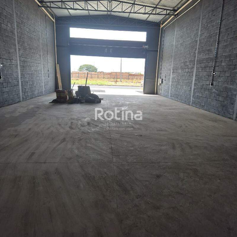 Galpão para alugar, em Uberlândia no bairro Residencial Lago Azul no valor de R$ 6.500,00 - Rotina Imobiliária: 
