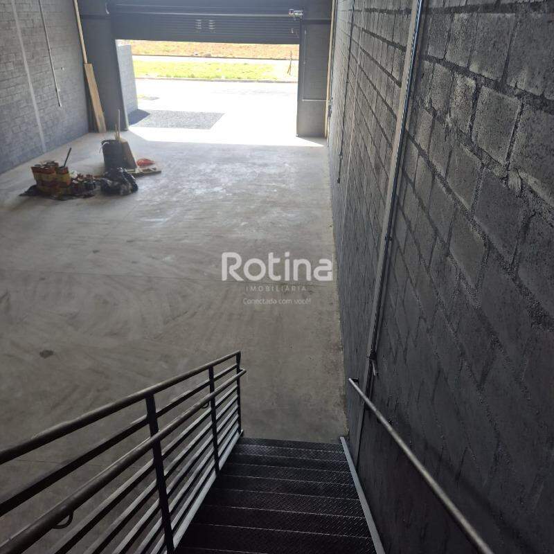 Galpão para alugar, em Uberlândia no bairro Residencial Lago Azul no valor de R$ 6.500,00 - Rotina Imobiliária: 